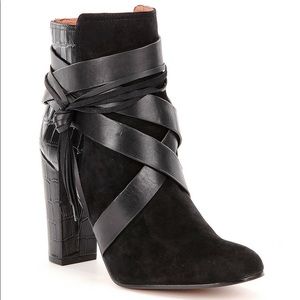 Gianni Bini Black Carmilla Tassle Boots 7.5 EUC